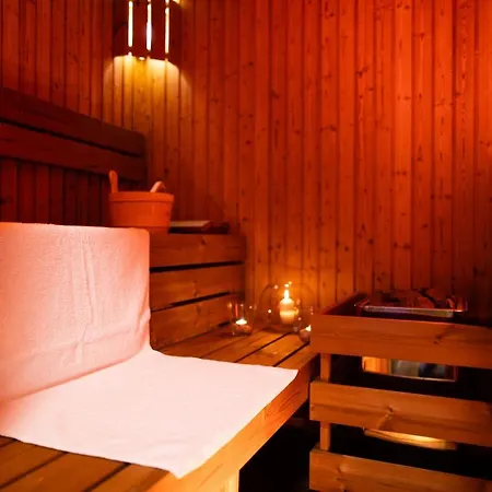 Rozmbersky Dvur 4* Český Krumlov