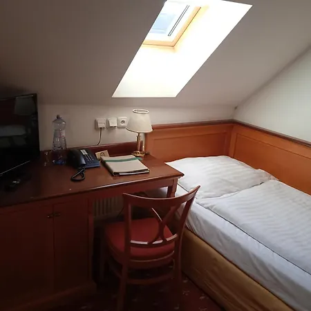 Rozmbersky Dvur 4* Český Krumlov