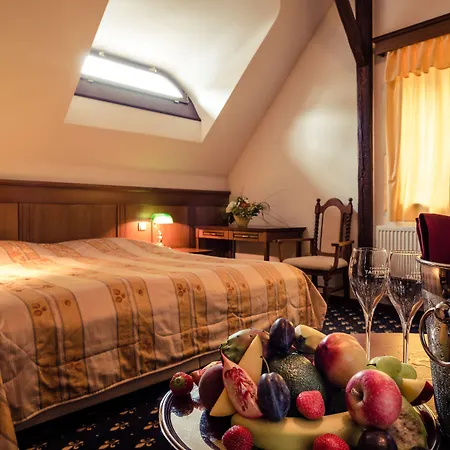 Rozmbersky Dvur 4* Český Krumlov