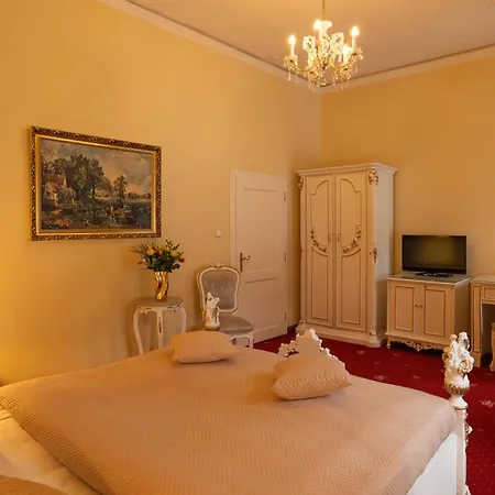 Rozmbersky Dvur Hotel 4*