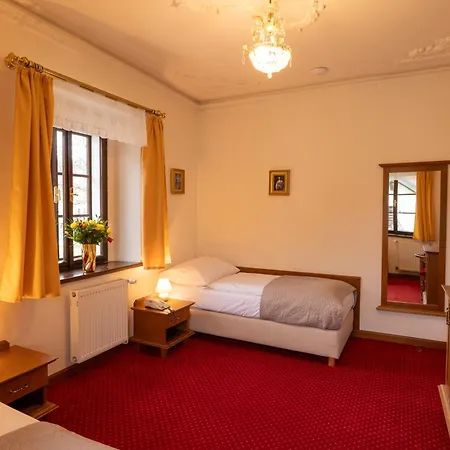 Rozmbersky Dvur Český Krumlov