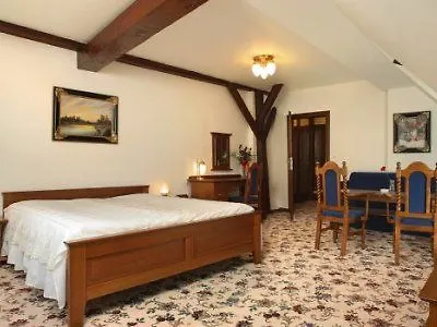 Rozmbersky Dvur Ξενοδοχείο 4*