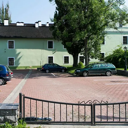 Rozmbersky Dvur Ξενοδοχείο 4*