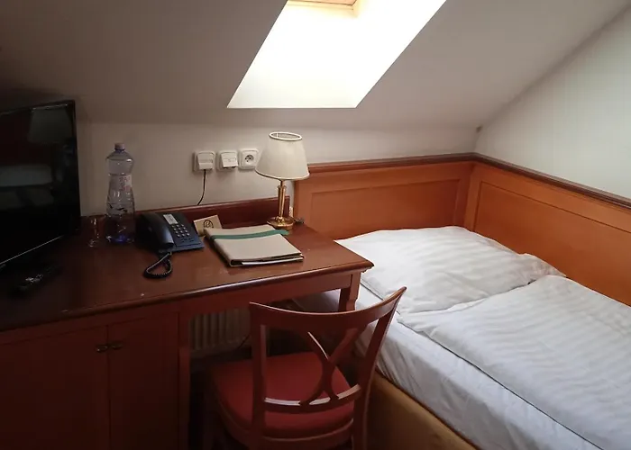 Rozmbersky Dvur 4* Český Krumlov