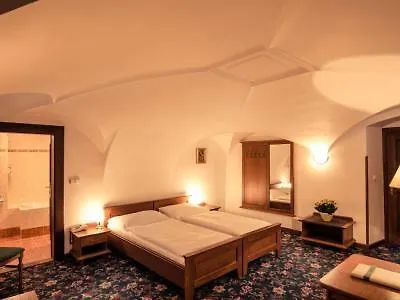 Rozmbersky Dvur Český Krumlov