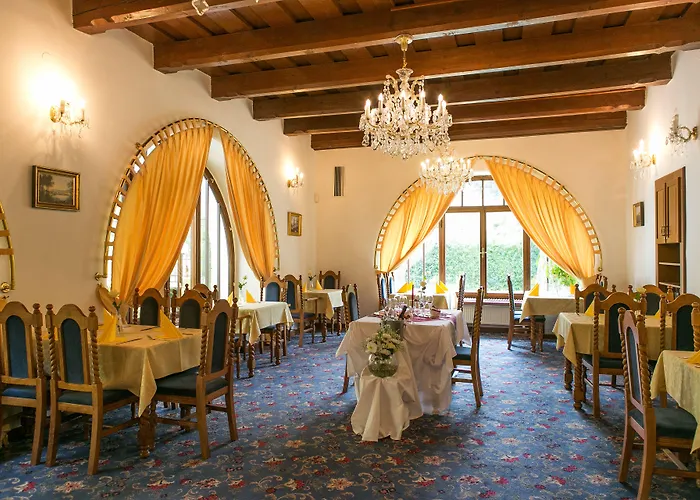 Rozmbersky Dvur Hotel