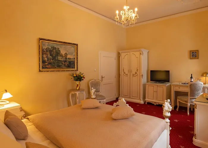 Rozmbersky Dvur Hotel 4*