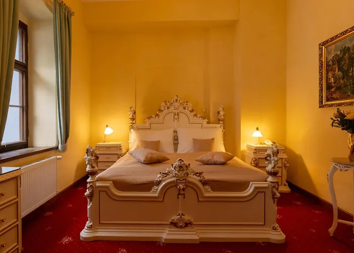 Rozmbersky Dvur Hotel Český Krumlov