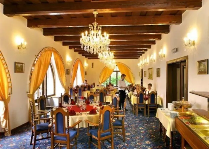 Rozmbersky Dvur Hotel