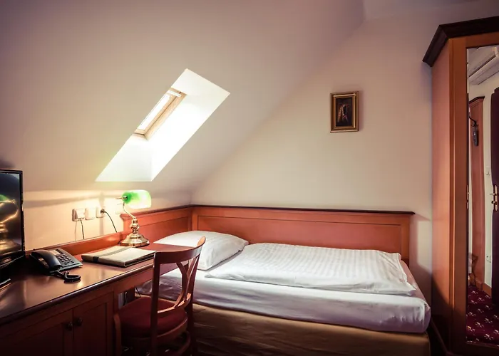 Rozmbersky Dvur Český Krumlov