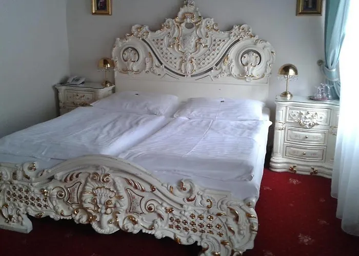 Rozmbersky Dvur 4* Český Krumlov